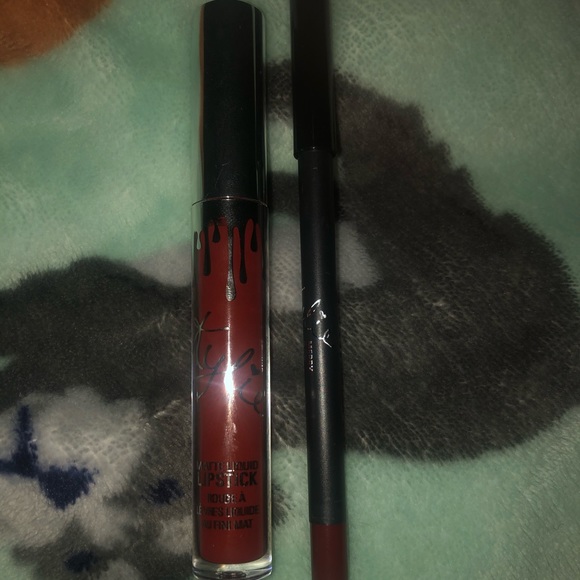Kylie Cosmetics Other - 💜kylie merry lip kit
